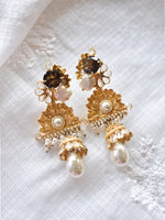 Load image into Gallery viewer, White Moti Earrings
