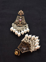 Load image into Gallery viewer, White Pearl Earrings

