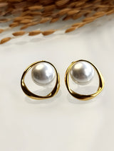 White Pearl Stud