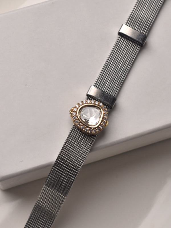 Wristwatch with a decorative kUNDAN