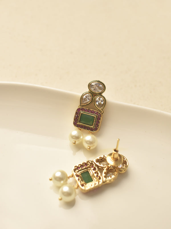 gold-toned traditional Kundan Earring