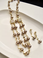 Load image into Gallery viewer, pearl necklace with matching earrings 
