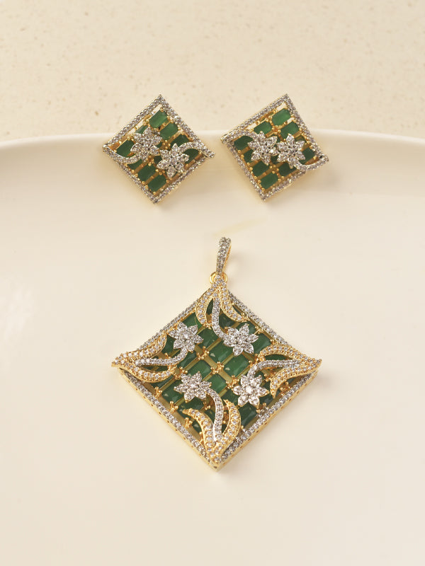 square pendant set with green