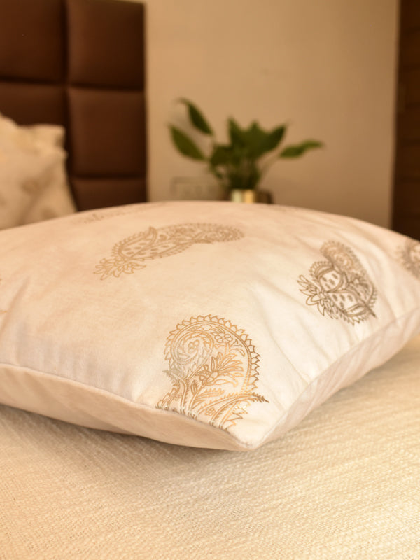 Set of 5 Cushion Covers in White Cushion Cover