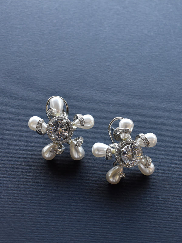 Gorgeous Floral Stud in Pearl and White CZ stones