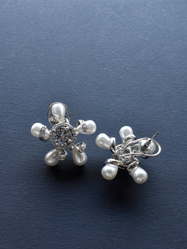 Gorgeous Floral Stud in Pearl and White CZ stones