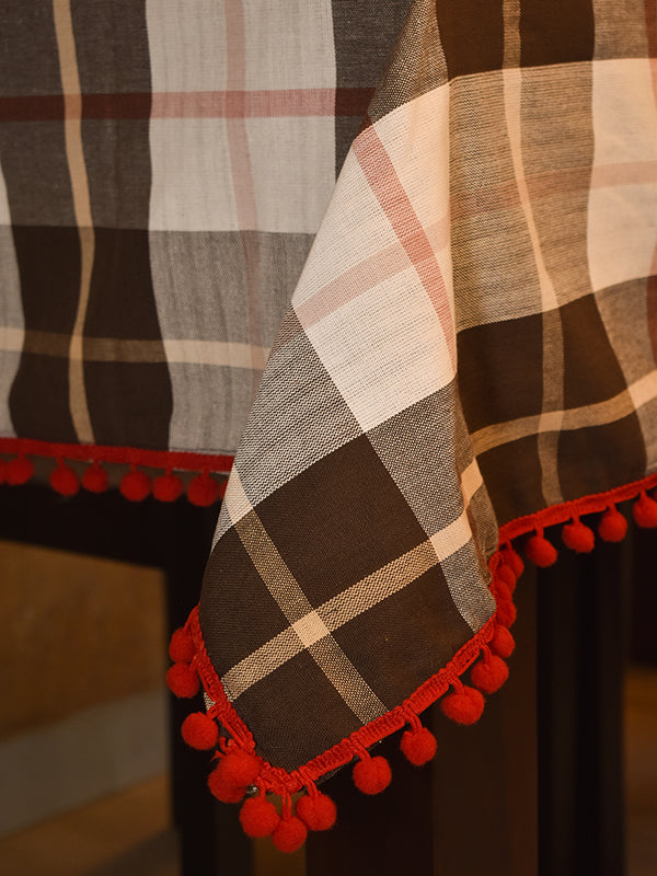 Brown and White Checks Table Cloth for 6 Seater